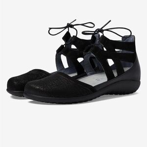 Naot Kata Woman’s Tie Ankle Flats. Size 39 (US 8.5-9)